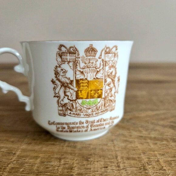 Vintage Aynsley Bone China England Cup. King George VI Queen Elizabeth 1939 - Picture 4 of 6